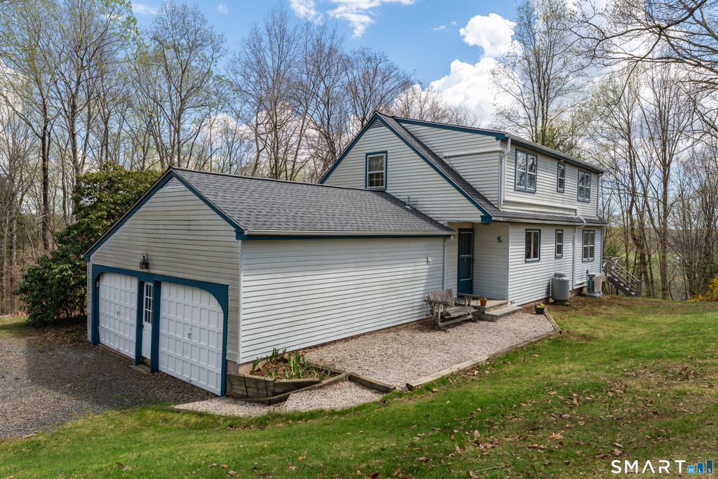 94 Quonnipaug Hill Road, Guilford, CT 06437