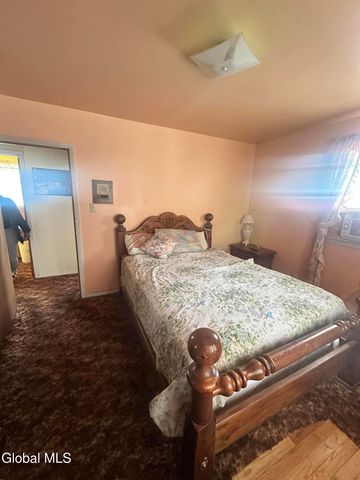 3307 Woodlawn Avenue, Schenectady, NY 12304