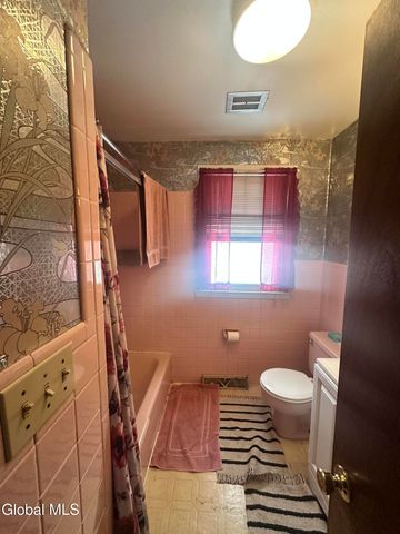 3307 Woodlawn Avenue, Schenectady, NY 12304