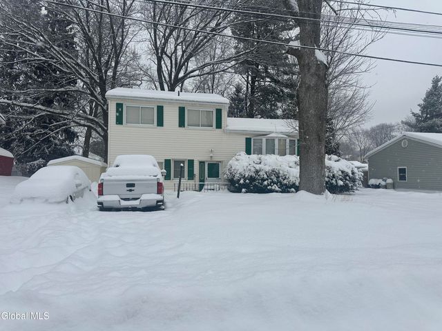 3307 Woodlawn Avenue, Schenectady, NY 12304