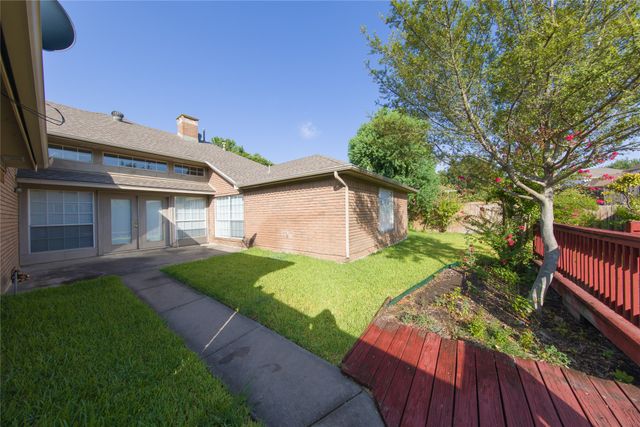 2119 Antibes Drive, Carrollton, TX 75006