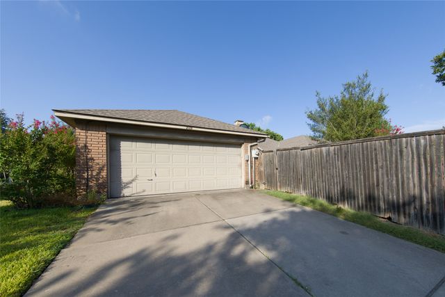 2119 Antibes Drive, Carrollton, TX 75006