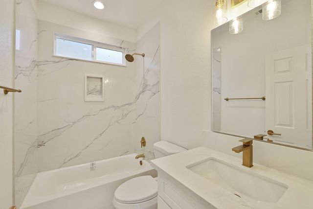 3445 Shadowbrook Dr, Stockton, CA 95219