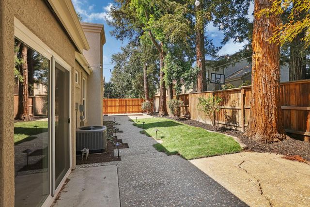 3445 Shadowbrook Dr, Stockton, CA 95219