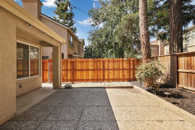 3445 Shadowbrook Dr, Stockton, CA 95219