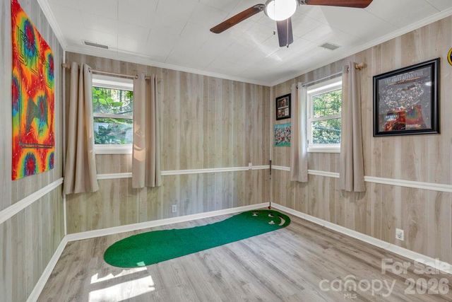 1199 Deer Park Lake Road, Spruce Pine, NC 28777