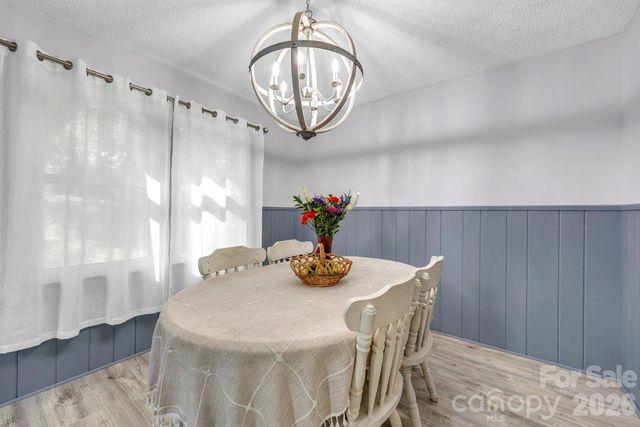 1199 Deer Park Lake Road, Spruce Pine, NC 28777