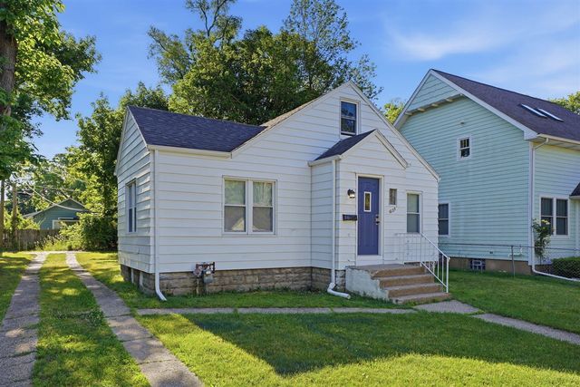 1027 Monroe Street, Benton Harbor, MI 49022