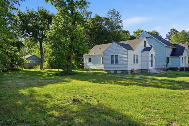 1027 Monroe Street, Benton Harbor, MI 49022