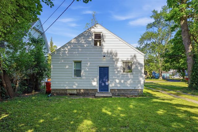 1027 Monroe Street, Benton Harbor, MI 49022