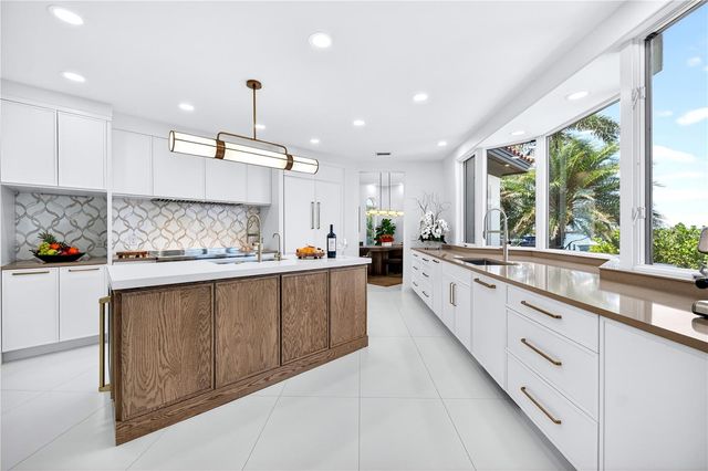 12925 42ND TERRACE W, Cortez, FL 34215