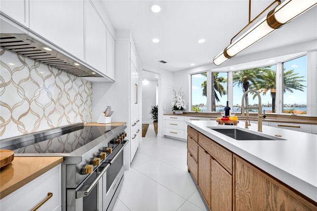 12925 42ND TERRACE W, Cortez, FL 34215