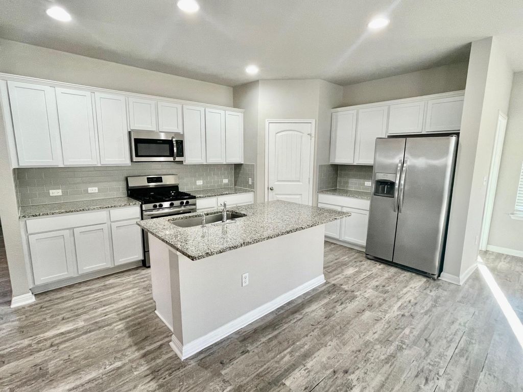 413 Red Matador LN, Leander, TX 78641