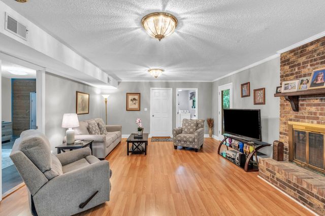 918 Stone Crest Circle, Chattanooga, TN 37421
