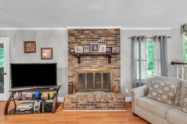 918 Stone Crest Circle, Chattanooga, TN 37421