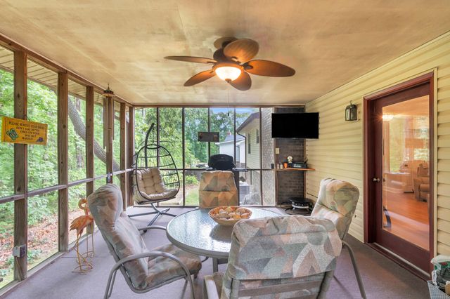 918 Stone Crest Circle, Chattanooga, TN 37421