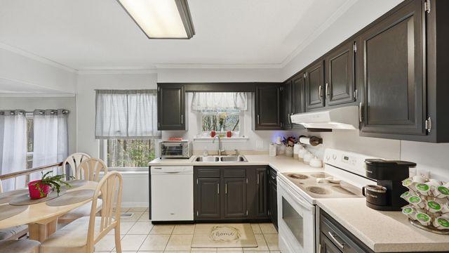 918 Stone Crest Circle, Chattanooga, TN 37421
