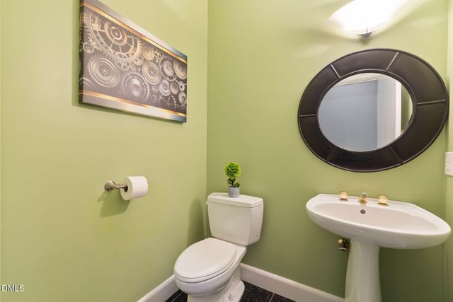 5007 Country Club Drive N, Wilson, NC 27896