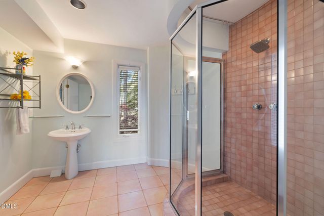 5007 Country Club Drive N, Wilson, NC 27896