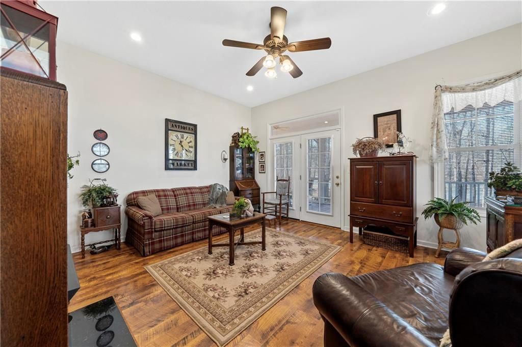 Image 10 of property listing at 125 Lowe NW Road, Milledgeville, GA 31061