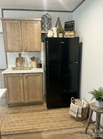 299 NED WILLIAMS Road, Kershaw, SC 29067