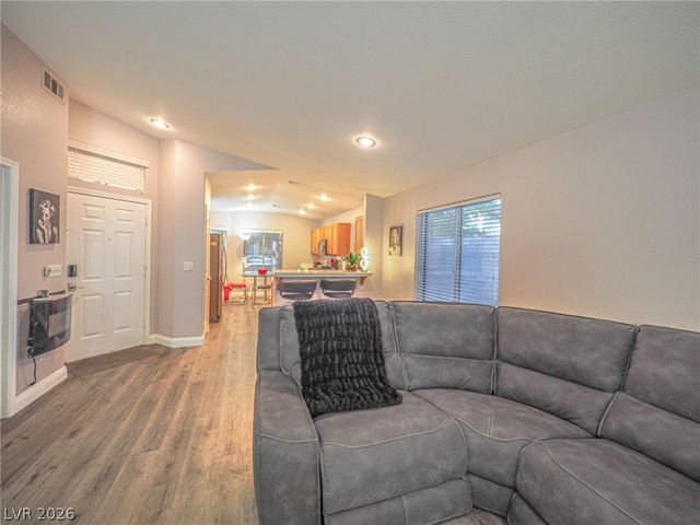 3105 Whispering Canyon Court, Henderson, NV 89052