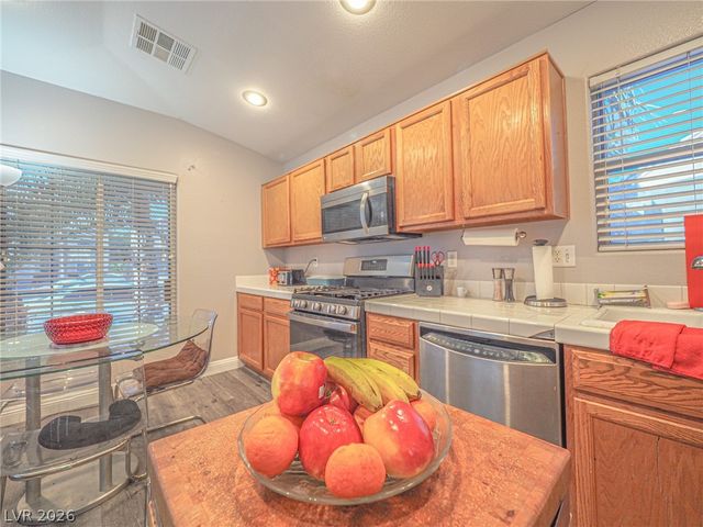 3105 Whispering Canyon Court, Henderson, NV 89052