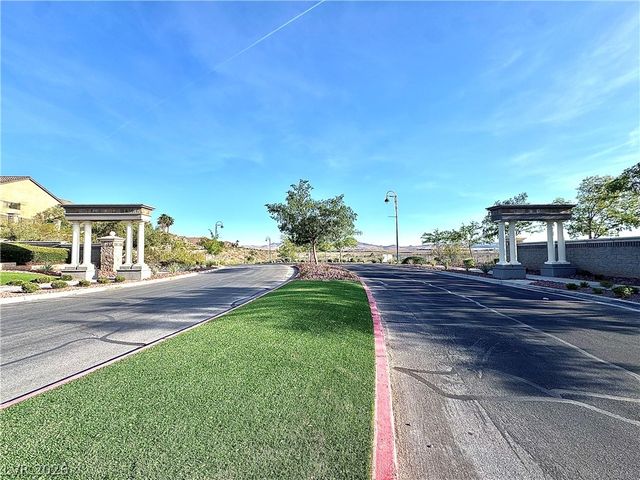 3105 Whispering Canyon Court, Henderson, NV 89052