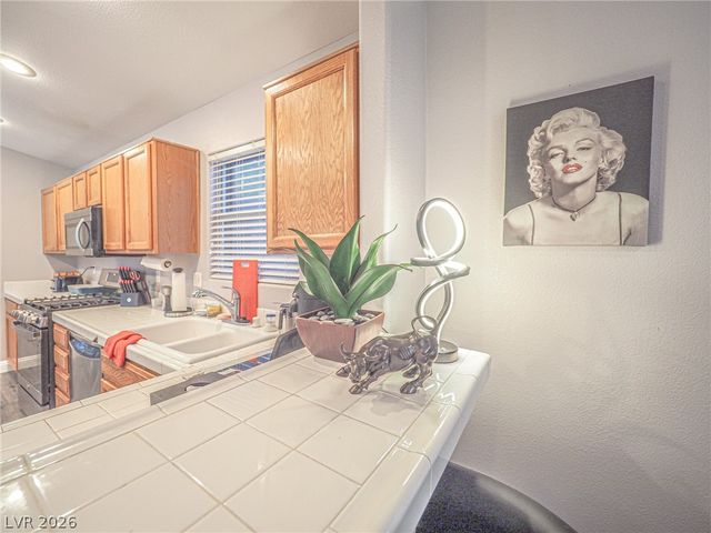 3105 Whispering Canyon Court, Henderson, NV 89052