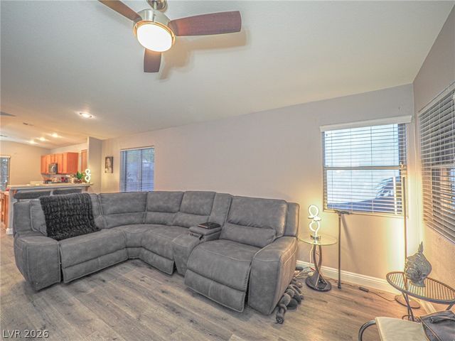 3105 Whispering Canyon Court, Henderson, NV 89052