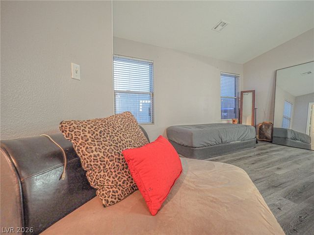 3105 Whispering Canyon Court, Henderson, NV 89052