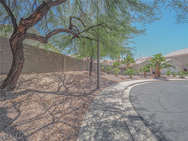 3105 Whispering Canyon Court, Henderson, NV 89052