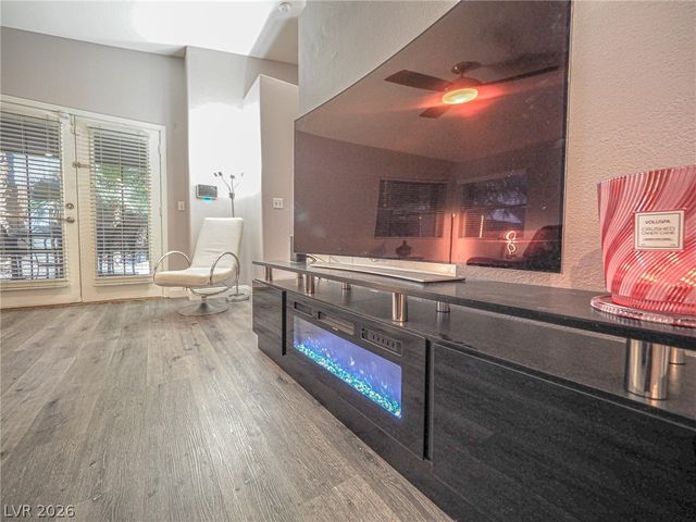 3105 Whispering Canyon Court, Henderson, NV 89052