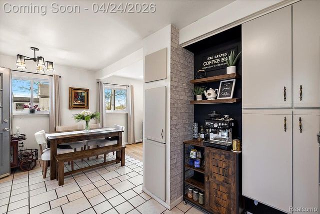 28022 Fairfax Street, Southfield, MI 48076