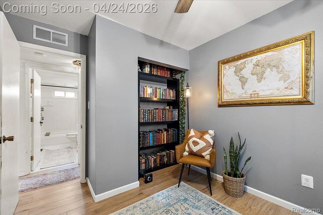 28022 Fairfax Street, Southfield, MI 48076