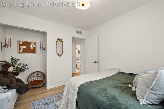 28022 Fairfax Street, Southfield, MI 48076