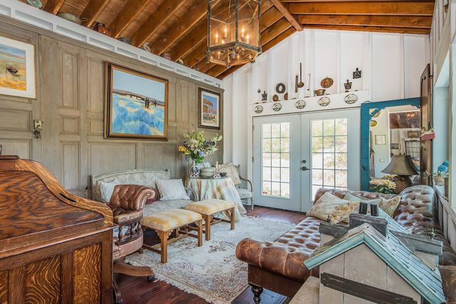 63 Avalon Beach Road, Castleton, VT 05735