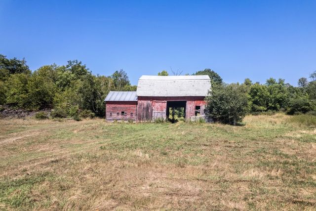 63 Avalon Beach Road, Castleton, VT 05735