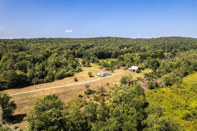 63 Avalon Beach Road, Castleton, VT 05735