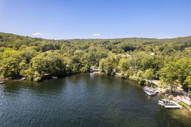 63 Avalon Beach Road, Castleton, VT 05735