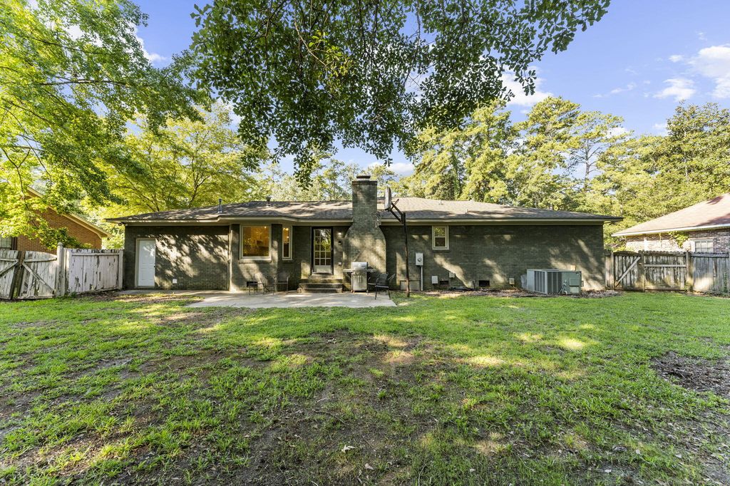 Image 35 of property listing at 203 Stratford Drive, Summerville, SC 29485