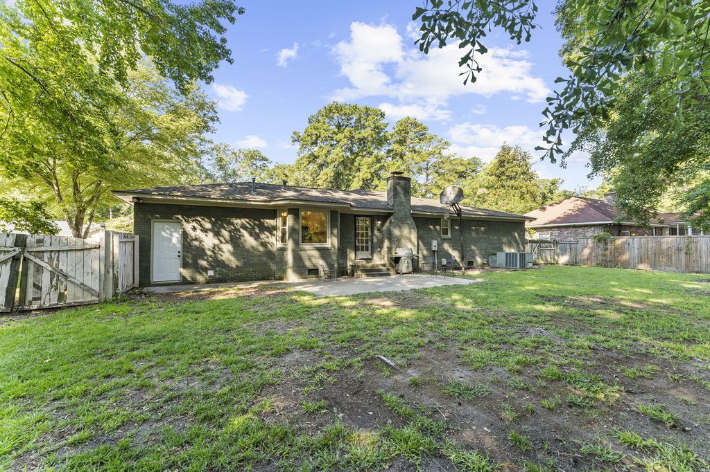 Image 36 of property listing at 203 Stratford Drive, Summerville, SC 29485