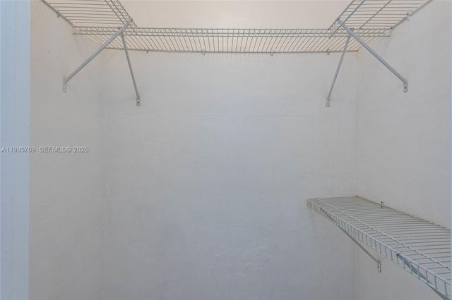 3671 SW 11th St 9B, Miami, FL 33135