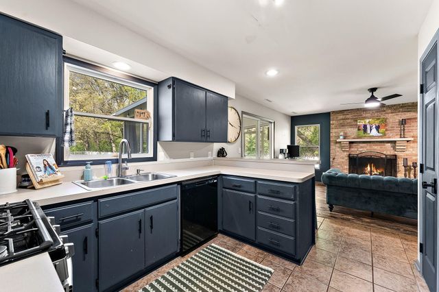 12150 N 332 E, Demotte, IN 46310