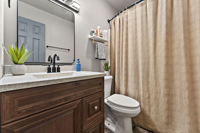 12150 N 332 E, Demotte, IN 46310