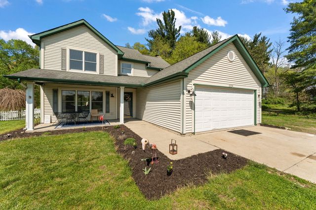 12150 N 332 E, Demotte, IN 46310
