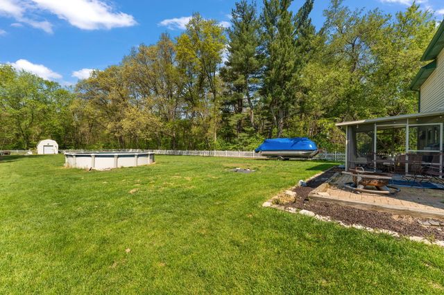12150 N 332 E, Demotte, IN 46310