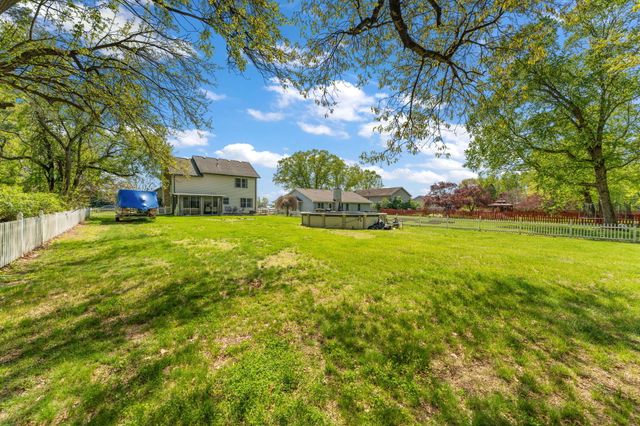 12150 N 332 E, Demotte, IN 46310