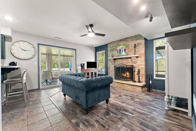 12150 N 332 E, Demotte, IN 46310