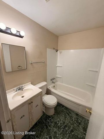 10705 Grafton Hall Rd, Louisville, KY 40272